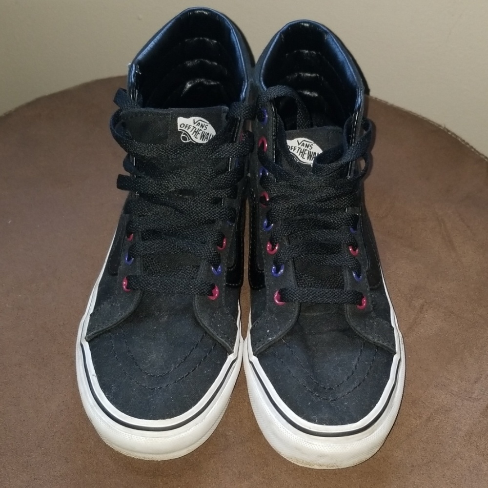 Vans OFF THE WALL hi-top sneakers.